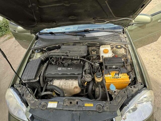 Зеленый Шевроле Лачетти, объемом двигателя 1.8 л и пробегом 3 тыс. км за 4000 $, фото 2 на Automoto.ua