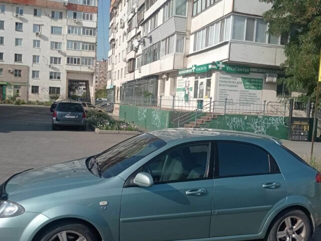 Зеленый Шевроле Лачетти, объемом двигателя 0 л и пробегом 315 тыс. км за 3800 $, фото 3 на Automoto.ua