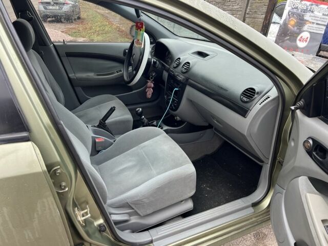 Зеленый Шевроле Лачетти, объемом двигателя 1.6 л и пробегом 190 тыс. км за 3350 $, фото 6 на Automoto.ua