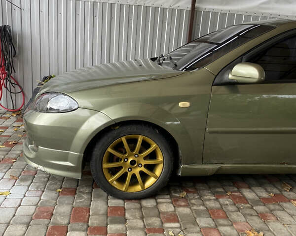 Зелений Шевроле Лачетті, об'ємом двигуна 1.8 л та пробігом 220 тис. км за 4100 $, фото 1 на Automoto.ua