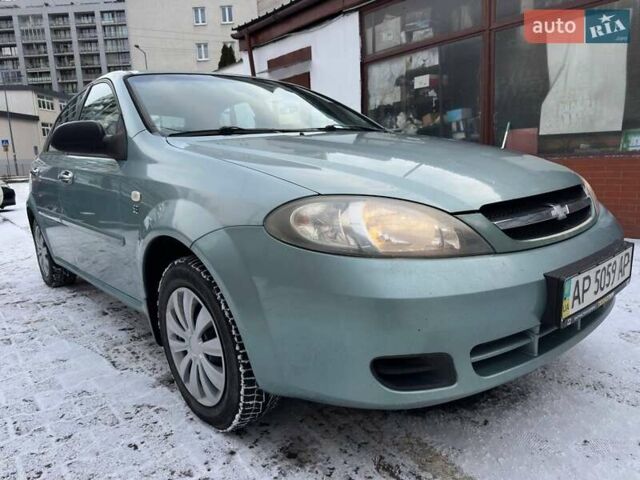 Зеленый Шевроле Лачетти, объемом двигателя 1.6 л и пробегом 180 тыс. км за 4200 $, фото 1 на Automoto.ua