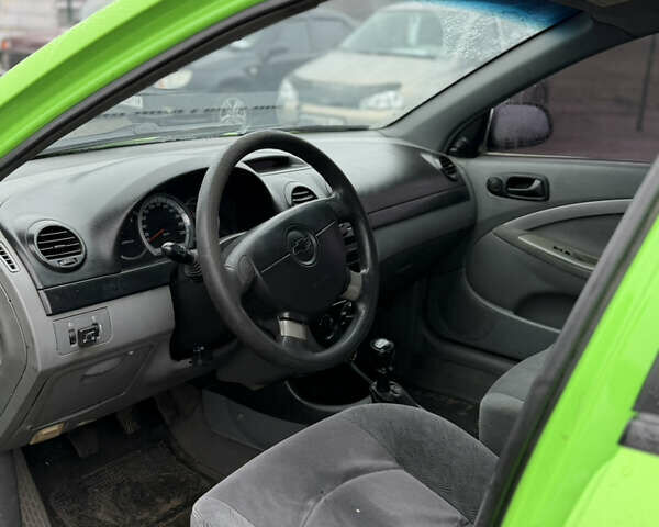 Зеленый Шевроле Лачетти, объемом двигателя 1.6 л и пробегом 350 тыс. км за 2450 $, фото 4 на Automoto.ua