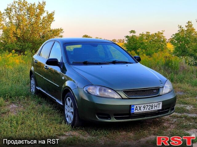 Зелений Шевроле Лачетті, об'ємом двигуна 1.6 л та пробігом 200 тис. км за 3800 $, фото 1 на Automoto.ua