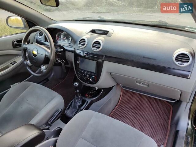 Зеленый Шевроле Лачетти, объемом двигателя 1.6 л и пробегом 200 тыс. км за 3100 $, фото 4 на Automoto.ua