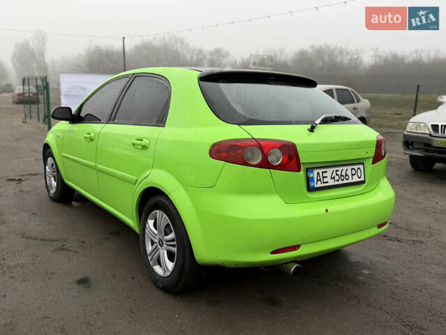 Зеленый Шевроле Лачетти, объемом двигателя 1.6 л и пробегом 350 тыс. км за 2450 $, фото 3 на Automoto.ua
