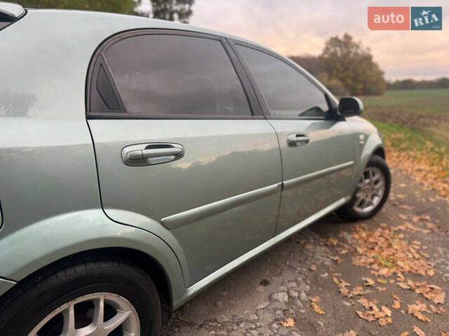 Зеленый Шевроле Лачетти, объемом двигателя 1.8 л и пробегом 228 тыс. км за 3400 $, фото 4 на Automoto.ua