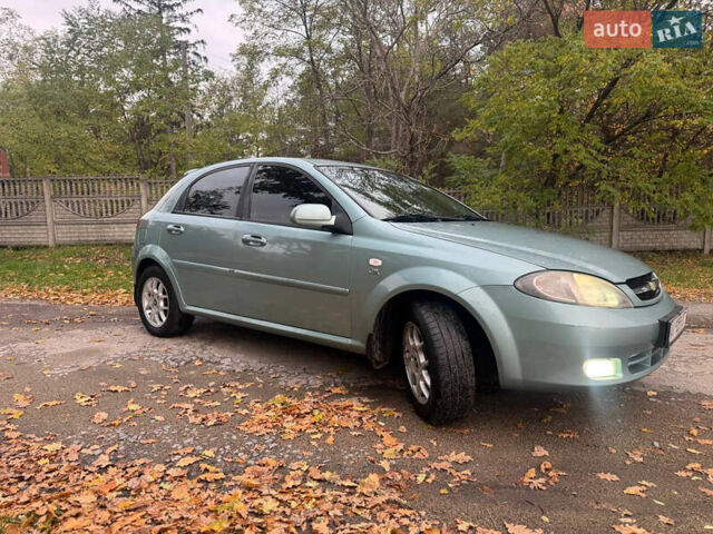 Зеленый Шевроле Лачетти, объемом двигателя 1.8 л и пробегом 228 тыс. км за 3400 $, фото 2 на Automoto.ua