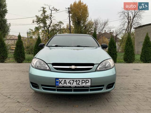 Зеленый Шевроле Лачетти, объемом двигателя 1.4 л и пробегом 270 тыс. км за 4300 $, фото 2 на Automoto.ua