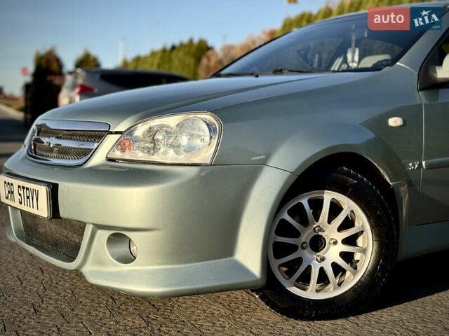 Зелений Шевроле Лачетті, об'ємом двигуна 1.8 л та пробігом 296 тис. км за 4200 $, фото 10 на Automoto.ua