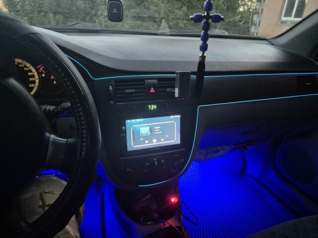 Зеленый Шевроле Лачетти, объемом двигателя 1.6 л и пробегом 280 тыс. км за 3500 $, фото 5 на Automoto.ua