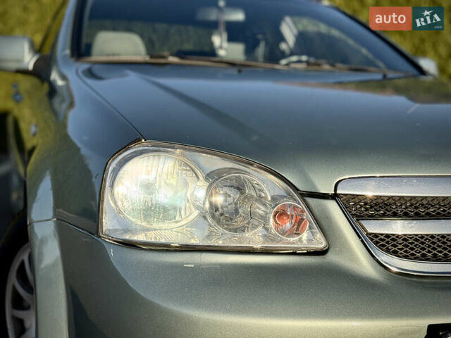 Зелений Шевроле Лачетті, об'ємом двигуна 1.8 л та пробігом 296 тис. км за 4200 $, фото 15 на Automoto.ua