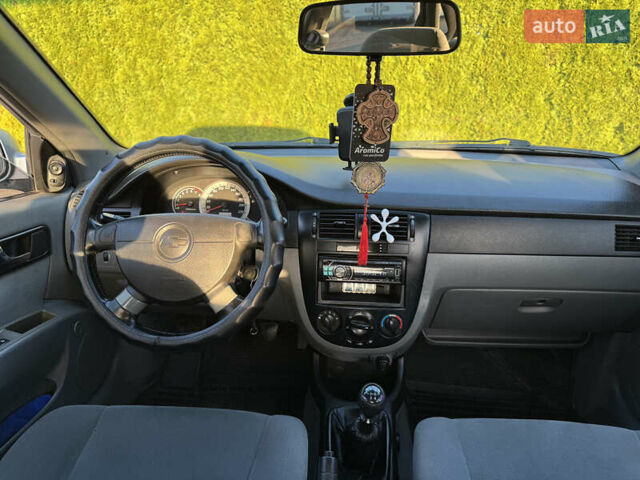 Зелений Шевроле Лачетті, об'ємом двигуна 1.8 л та пробігом 296 тис. км за 4200 $, фото 29 на Automoto.ua