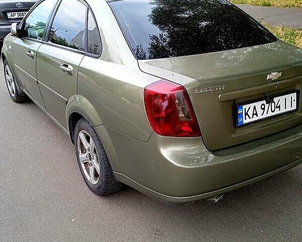 Зеленый Шевроле Лачетти, объемом двигателя 1.8 л и пробегом 216 тыс. км за 3800 $, фото 1 на Automoto.ua