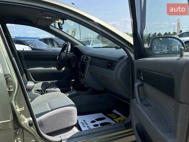 Зелений Шевроле Лачетті, об'ємом двигуна 1.8 л та пробігом 135 тис. км за 5990 $, фото 22 на Automoto.ua