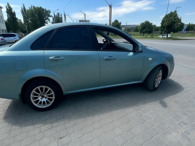 Зеленый Шевроле Лачетти, объемом двигателя 1.6 л и пробегом 301 тыс. км за 3650 $, фото 3 на Automoto.ua