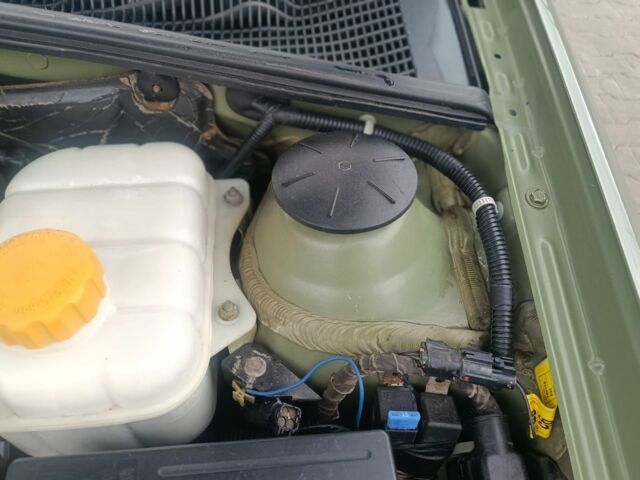 Зеленый Шевроле Лачетти, объемом двигателя 1.6 л и пробегом 253 тыс. км за 3650 $, фото 9 на Automoto.ua