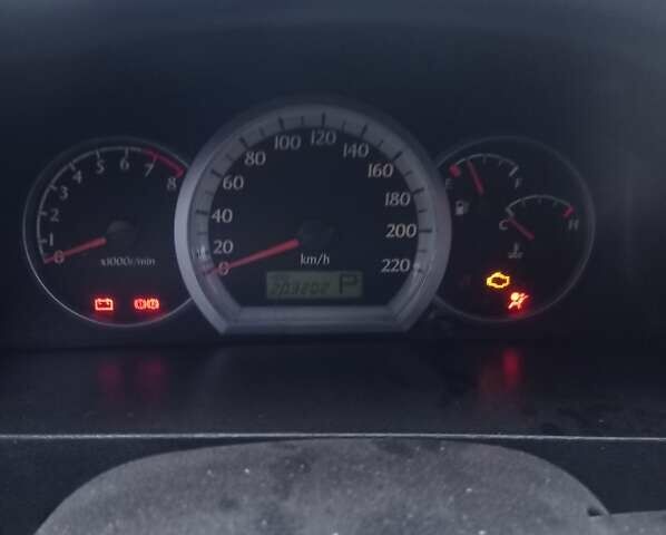 Зеленый Шевроле Лачетти, объемом двигателя 1.8 л и пробегом 203 тыс. км за 3300 $, фото 5 на Automoto.ua
