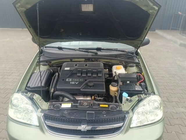 Зеленый Шевроле Лачетти, объемом двигателя 1.6 л и пробегом 253 тыс. км за 3650 $, фото 3 на Automoto.ua