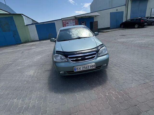 Зеленый Шевроле Лачетти, объемом двигателя 1.6 л и пробегом 301 тыс. км за 3650 $, фото 2 на Automoto.ua