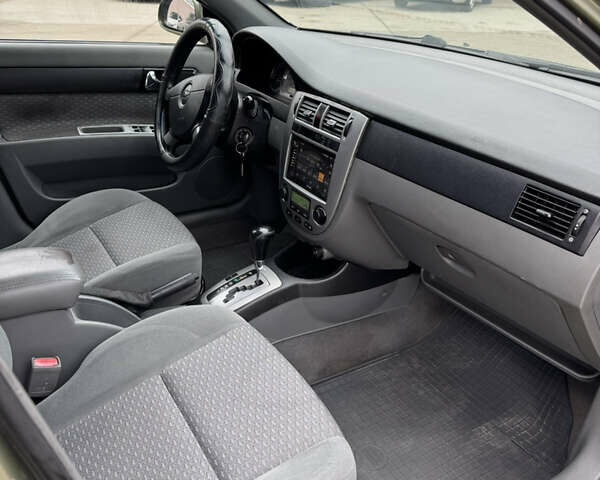 Зеленый Шевроле Лачетти, объемом двигателя 1.8 л и пробегом 340 тыс. км за 4400 $, фото 17 на Automoto.ua