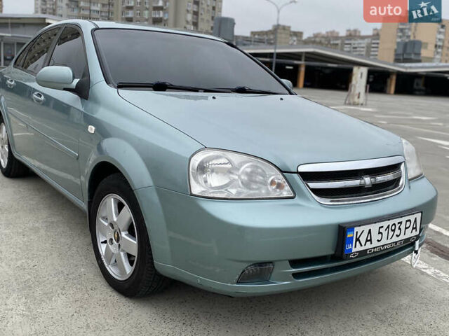Зеленый Шевроле Лачетти, объемом двигателя 1.8 л и пробегом 215 тыс. км за 4200 $, фото 2 на Automoto.ua