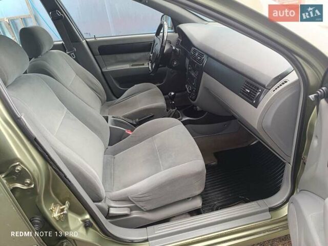 Зелений Шевроле Лачетті, об'ємом двигуна 1.6 л та пробігом 280 тис. км за 3499 $, фото 9 на Automoto.ua