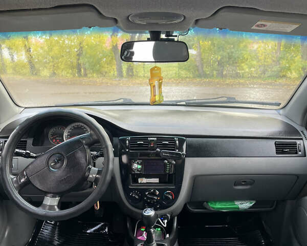 Зеленый Шевроле Лачетти, объемом двигателя 1.8 л и пробегом 300 тыс. км за 3250 $, фото 7 на Automoto.ua