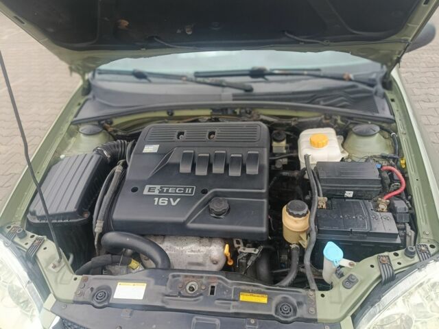 Зеленый Шевроле Лачетти, объемом двигателя 1.6 л и пробегом 253 тыс. км за 3650 $, фото 8 на Automoto.ua