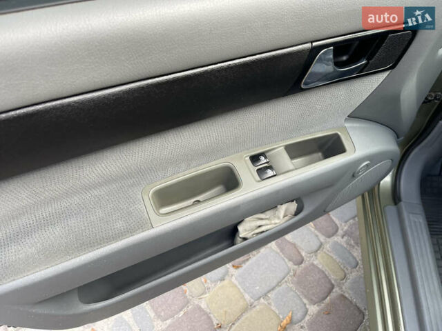 Зелений Шевроле Лачетті, об'ємом двигуна 1.8 л та пробігом 104 тис. км за 5200 $, фото 22 на Automoto.ua