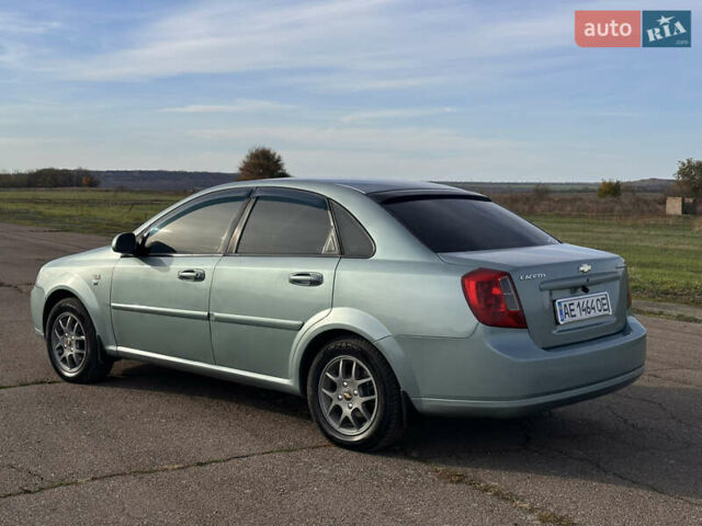 Зеленый Шевроле Лачетти, объемом двигателя 1.8 л и пробегом 238 тыс. км за 4500 $, фото 2 на Automoto.ua