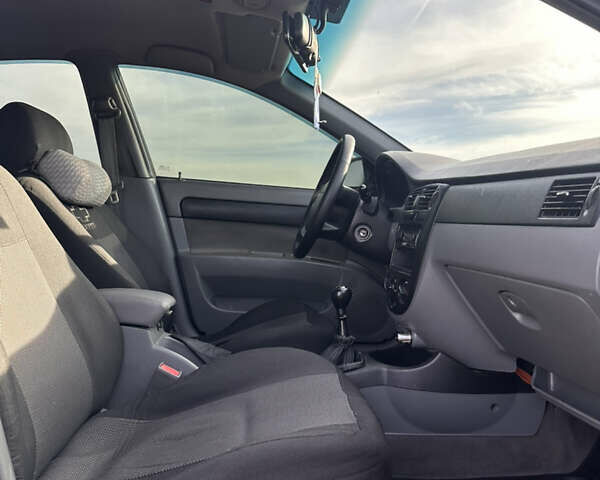 Зеленый Шевроле Лачетти, объемом двигателя 1.8 л и пробегом 238 тыс. км за 4500 $, фото 8 на Automoto.ua