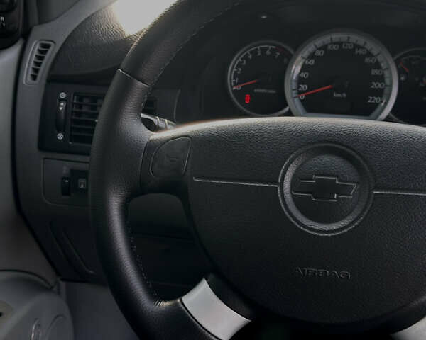 Зеленый Шевроле Лачетти, объемом двигателя 1.8 л и пробегом 238 тыс. км за 4500 $, фото 7 на Automoto.ua