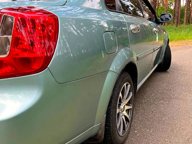 Зелений Шевроле Лачетті, об'ємом двигуна 1.8 л та пробігом 228 тис. км за 4800 $, фото 8 на Automoto.ua