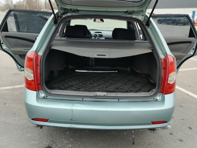 Зеленый Шевроле Лачетти, объемом двигателя 1.8 л и пробегом 331 тыс. км за 3700 $, фото 4 на Automoto.ua