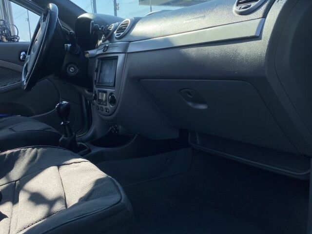 Зелений Шевроле Лачетті, об'ємом двигуна 1.8 л та пробігом 350 тис. км за 4100 $, фото 7 на Automoto.ua