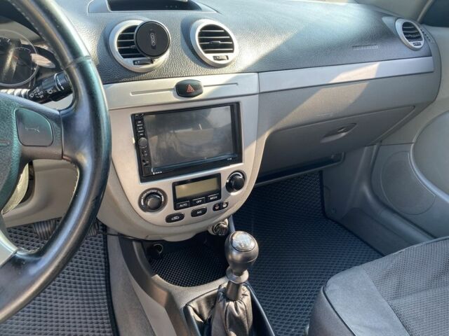 Зелений Шевроле Лачетті, об'ємом двигуна 1.8 л та пробігом 350 тис. км за 4100 $, фото 6 на Automoto.ua