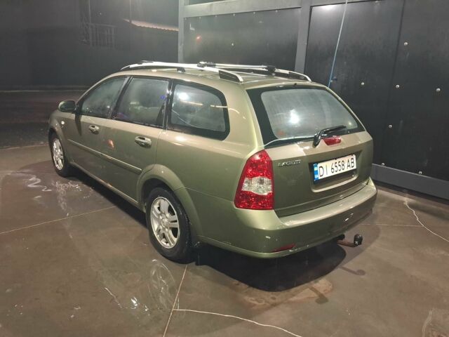 Зеленый Шевроле Лачетти, объемом двигателя 1.8 л и пробегом 340 тыс. км за 3000 $, фото 2 на Automoto.ua