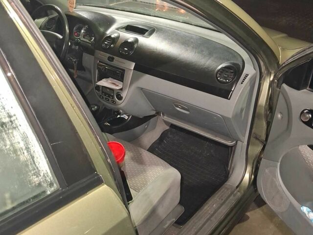 Зеленый Шевроле Лачетти, объемом двигателя 1.8 л и пробегом 340 тыс. км за 3000 $, фото 3 на Automoto.ua