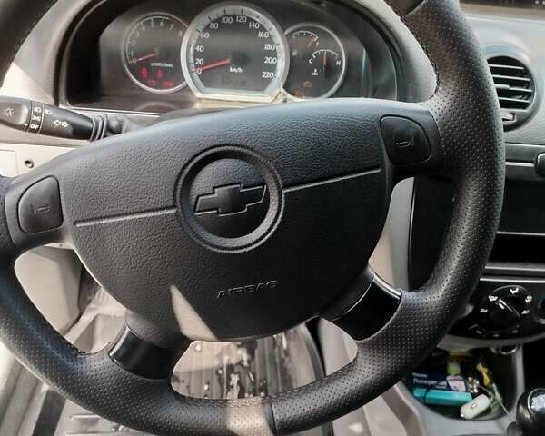 Зеленый Шевроле Лачетти, объемом двигателя 1.8 л и пробегом 426 тыс. км за 3300 $, фото 10 на Automoto.ua