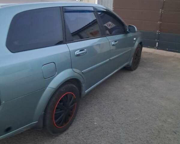 Зеленый Шевроле Лачетти, объемом двигателя 1.8 л и пробегом 300 тыс. км за 3200 $, фото 1 на Automoto.ua