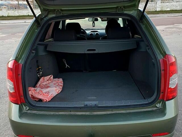 Зеленый Шевроле Лачетти, объемом двигателя 1.8 л и пробегом 300 тыс. км за 4750 $, фото 4 на Automoto.ua