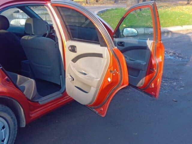 Оранжевый Шевроле Лачетти, объемом двигателя 1.6 л и пробегом 270 тыс. км за 3200 $, фото 5 на Automoto.ua