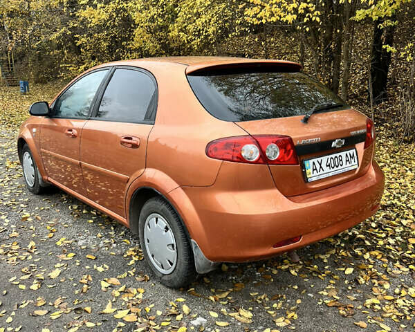 Оранжевый Шевроле Лачетти, объемом двигателя 1.6 л и пробегом 190 тыс. км за 3650 $, фото 5 на Automoto.ua