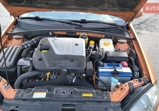 Оранжевый Шевроле Лачетти, объемом двигателя 2 л и пробегом 272 тыс. км за 3400 $, фото 3 на Automoto.ua