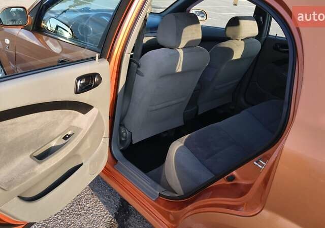 Оранжевый Шевроле Лачетти, объемом двигателя 2 л и пробегом 272 тыс. км за 3400 $, фото 1 на Automoto.ua