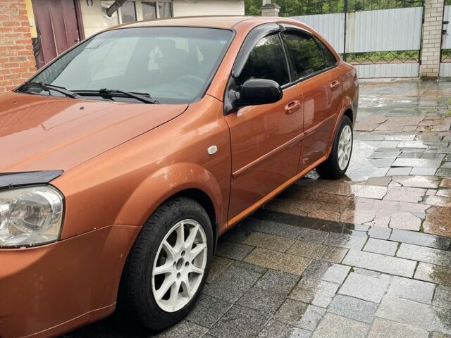 Помаранчевий Шевроле Лачетті, об'ємом двигуна 1.6 л та пробігом 300 тис. км за 2800 $, фото 2 на Automoto.ua