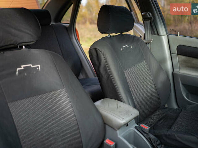 Оранжевый Шевроле Лачетти, объемом двигателя 1.8 л и пробегом 273 тыс. км за 3900 $, фото 14 на Automoto.ua