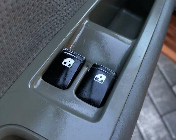 Оранжевый Шевроле Лачетти, объемом двигателя 1.6 л и пробегом 285 тыс. км за 3499 $, фото 23 на Automoto.ua