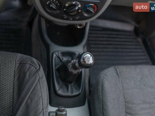 Оранжевый Шевроле Лачетти, объемом двигателя 1.8 л и пробегом 273 тыс. км за 3700 $, фото 19 на Automoto.ua