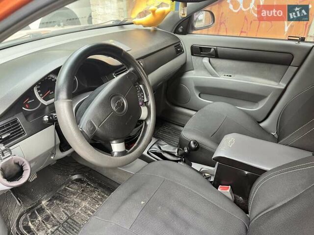 Оранжевый Шевроле Лачетти, объемом двигателя 1.6 л и пробегом 176 тыс. км за 4300 $, фото 6 на Automoto.ua